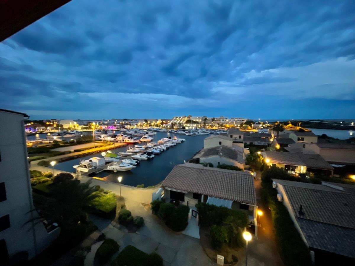 Appartement Résidence Port Venus -au Village Naturiste -avec Vue Sur Le Port Et La