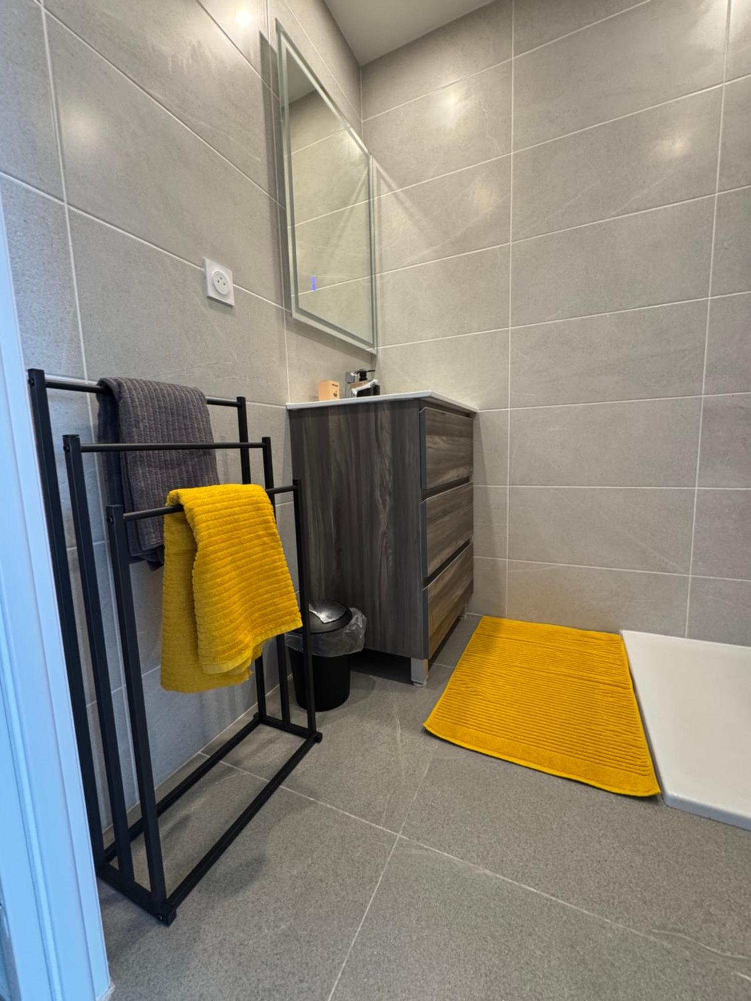 Appartement Résidence Port Venus -au Village Naturiste -avec Vue Sur Le Port Et La *