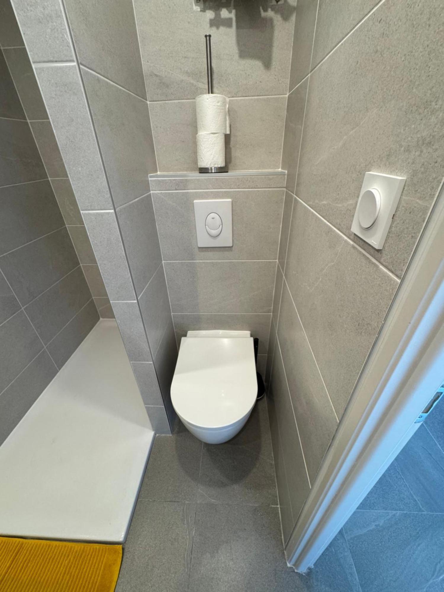 Appartement Résidence Port Venus -au Village Naturiste -avec Vue Sur Le Port Et La